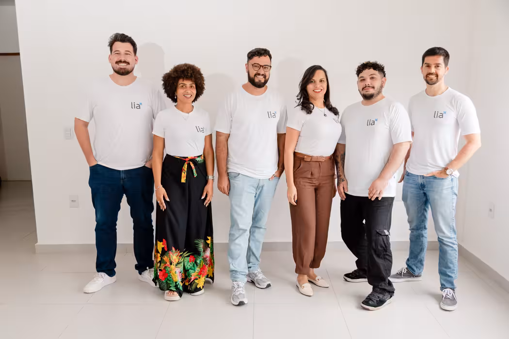 Time humanizado de atendimento da Lia dando o melhor suporte que seu cliente precisa