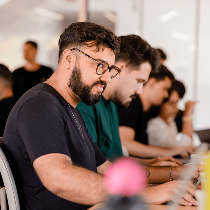 Time humanizado de atendimento da Lia dando o melhor suporte que seu cliente precisa