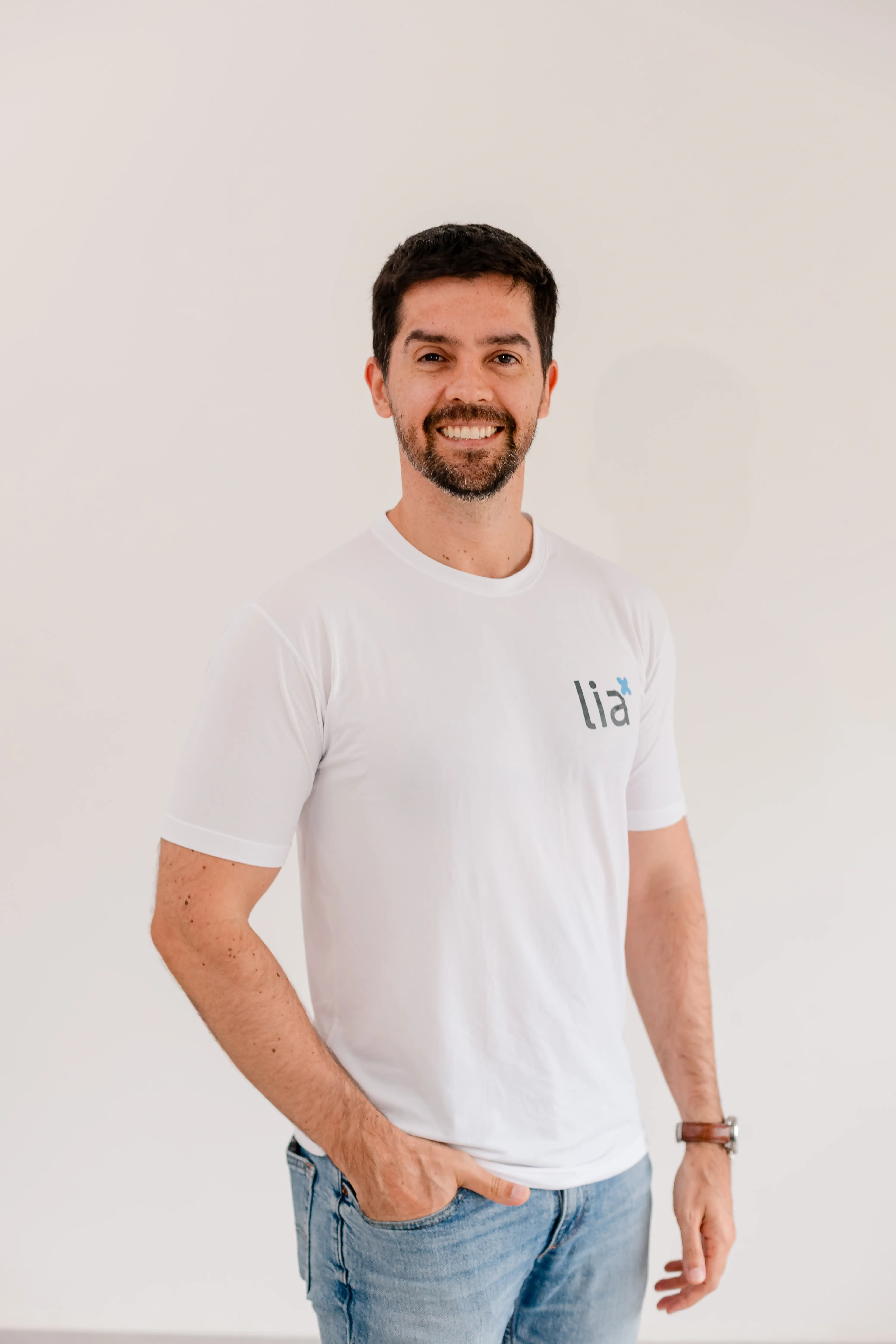Foto do COO e fundador da Lia Leonardo Lopes